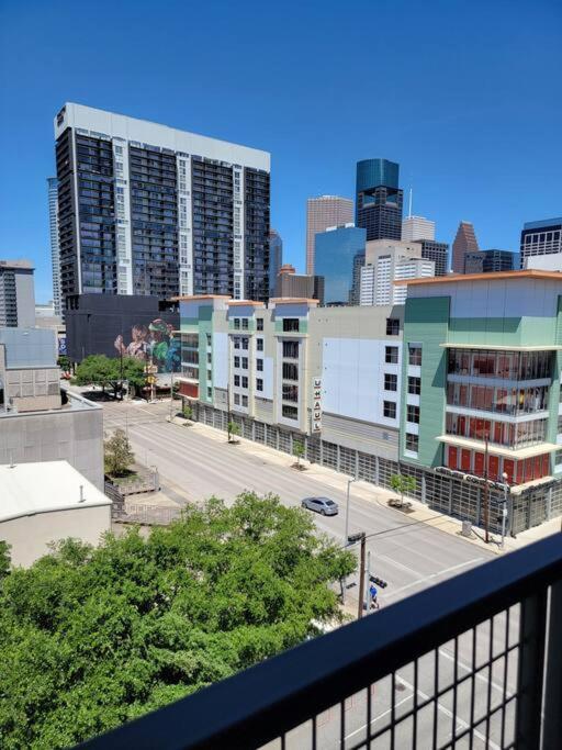 Sodo City Gem: Rooftop Skyline Pool Parking Wi-Fi Houston Exterior foto